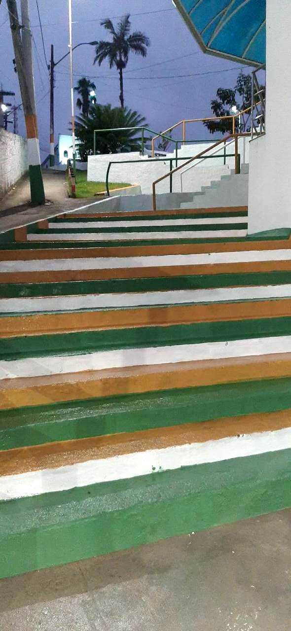 Camacã: Prefeitura realiza revitalização nas escadarias da cidade